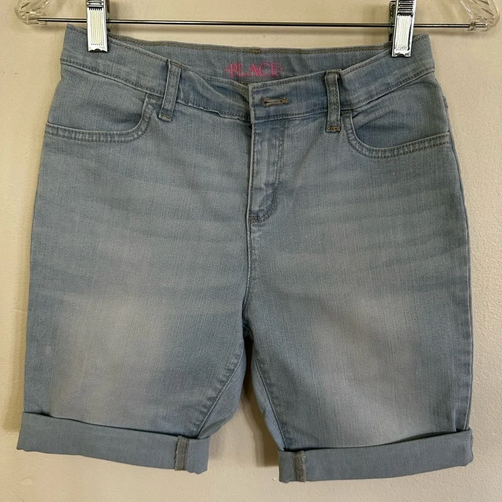The children place Bermuda pants NWT